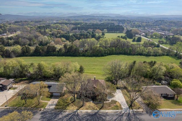 107 Ryanridge Road, Huntsville, AL 35806