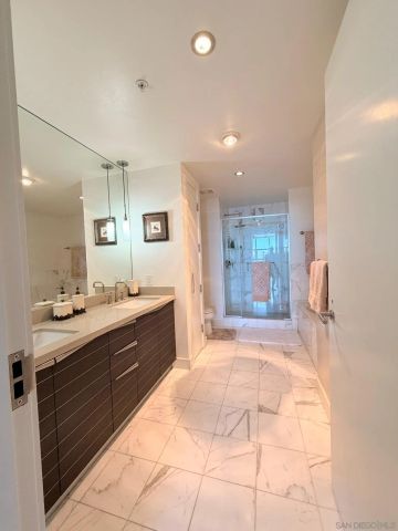 1325 Pacific Highway 1301, San Diego, CA 92101