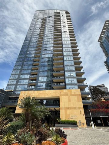 1325 Pacific Highway 1301, San Diego, CA 92101