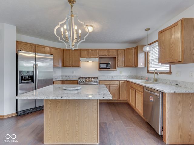 7725 Skerries Court, Indianapolis, IN 46217