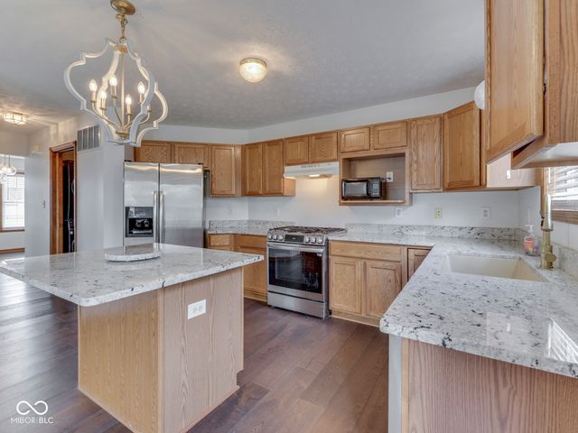 7725 Skerries Court, Indianapolis, IN 46217