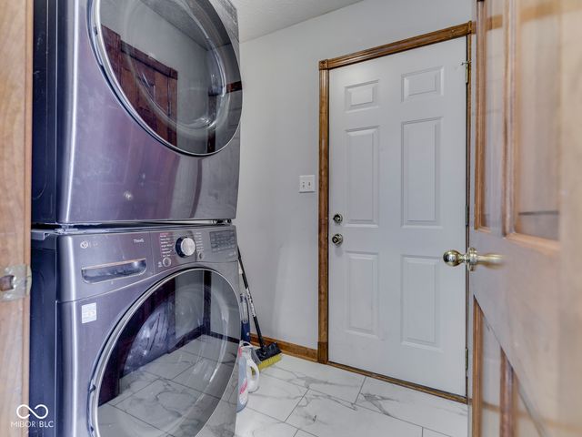 7725 Skerries Court, Indianapolis, IN 46217