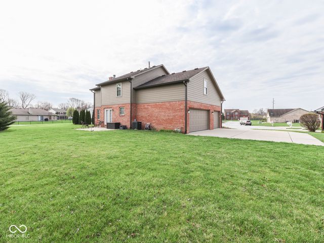 7725 Skerries Court, Indianapolis, IN 46217