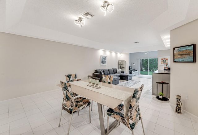 9998 Seacrest Circle C, Boynton Beach, FL 33437