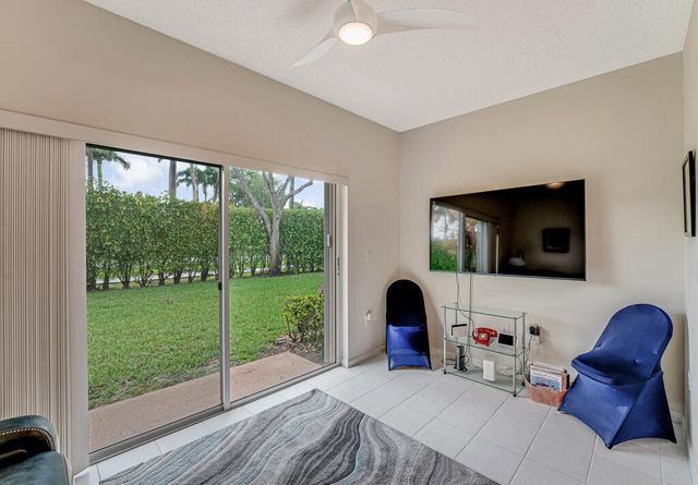 9998 Seacrest Circle C, Boynton Beach, FL 33437