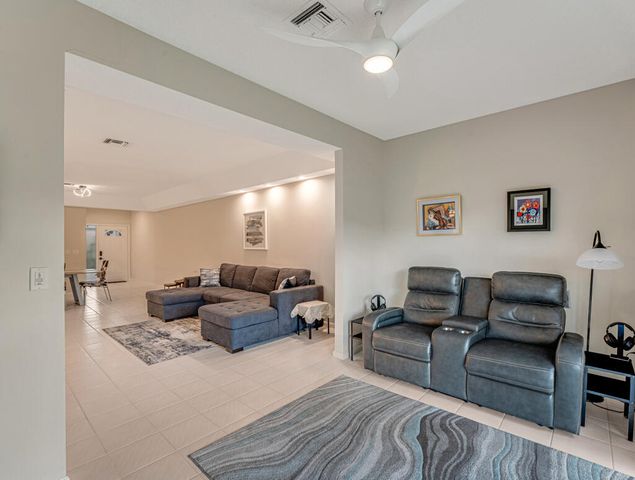 9998 Seacrest Circle C, Boynton Beach, FL 33437