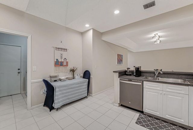 9998 Seacrest Circle C, Boynton Beach, FL 33437