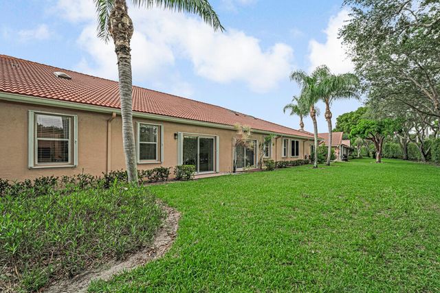 9998 Seacrest Circle C, Boynton Beach, FL 33437