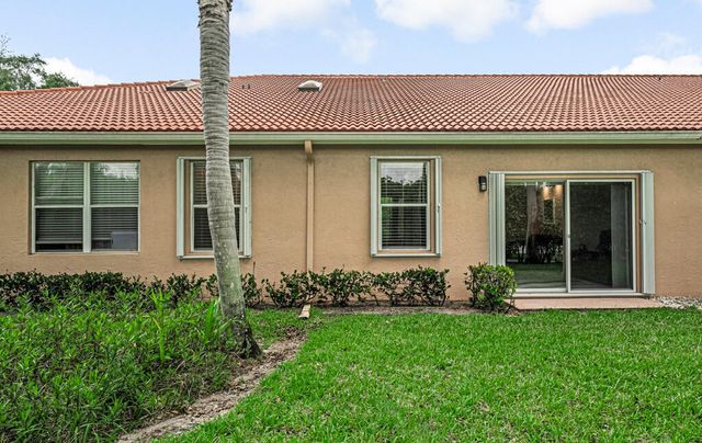 9998 Seacrest Circle C, Boynton Beach, FL 33437