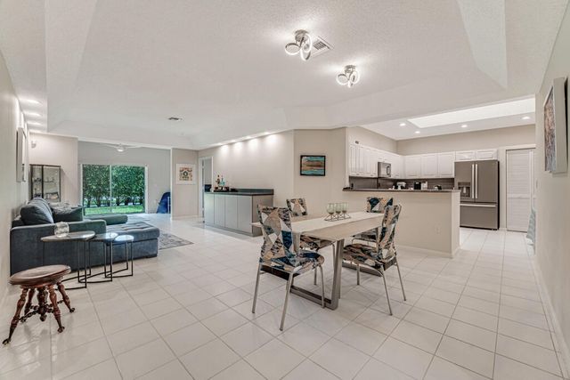 9998 Seacrest Circle C, Boynton Beach, FL 33437