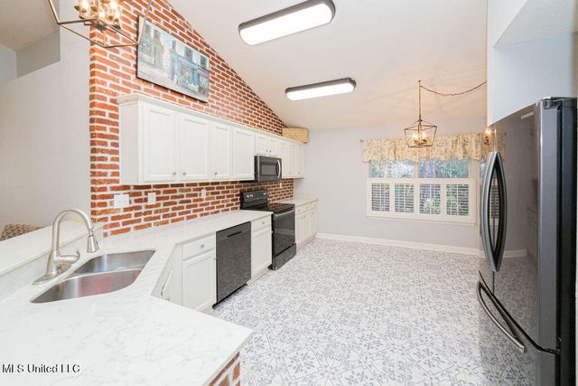 99118 Koloa Street, Diamondhead, MS 39525