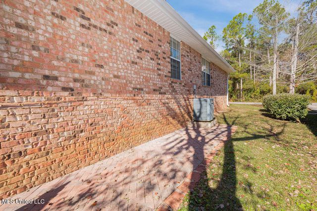 99118 Koloa Street, Diamondhead, MS 39525