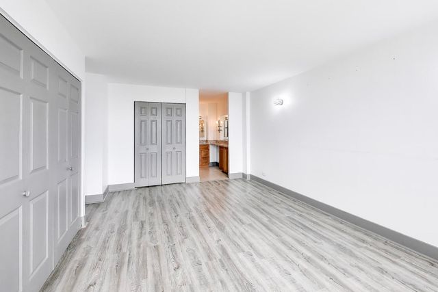 33 N Main Street 5B, Lombard, IL 60148