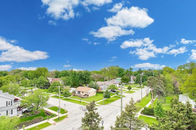 33 N Main Street 5B, Lombard, IL 60148