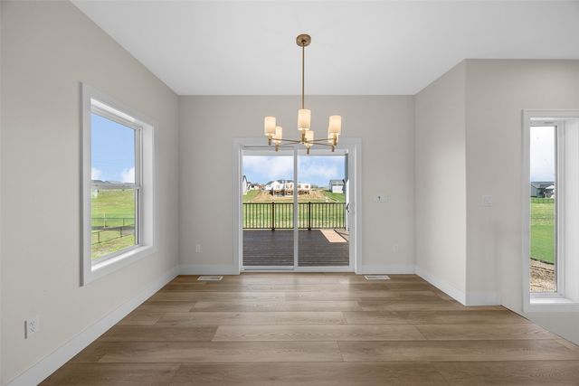 5501 Silver Ridge Rd, Marion, IA 52302