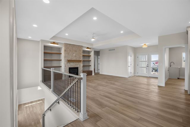 5501 Silver Ridge Rd, Marion, IA 52302