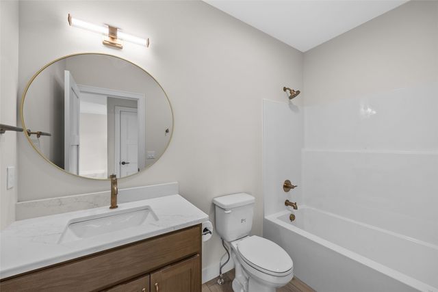 5501 Silver Ridge Rd, Marion, IA 52302
