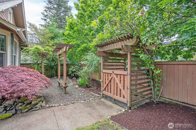 2909 N 7th Street, Tacoma, WA 98406