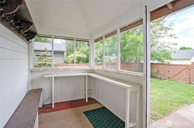 2909 N 7th Street, Tacoma, WA 98406