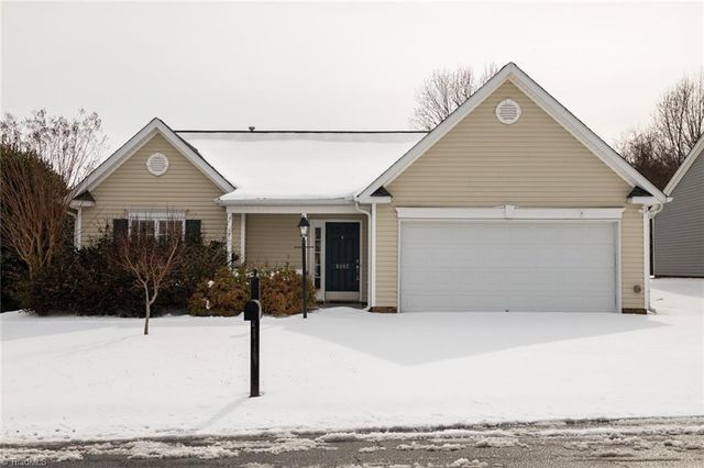 5862 Sunny Ridge Trail, Clemmons, NC 27012