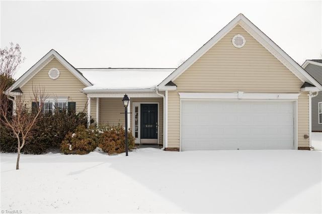 5862 Sunny Ridge Trail, Clemmons, NC 27012