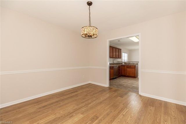 5862 Sunny Ridge Trail, Clemmons, NC 27012