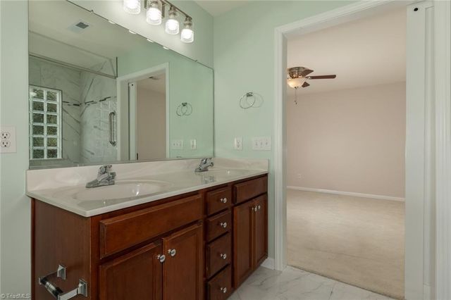 5862 Sunny Ridge Trail, Clemmons, NC 27012