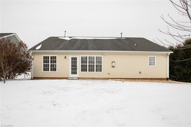 5862 Sunny Ridge Trail, Clemmons, NC 27012