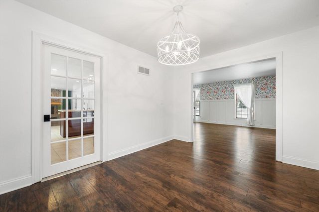 2746 Manor AVENUE, Mount Pleasant, WI 53406