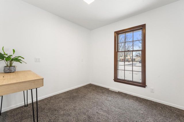 2746 Manor AVENUE, Mount Pleasant, WI 53406