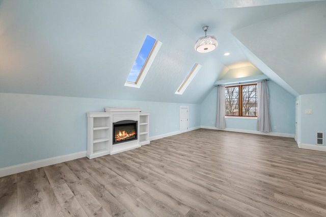 2746 Manor AVENUE, Mount Pleasant, WI 53406