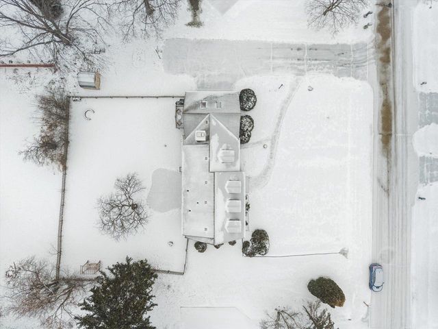 2746 Manor AVENUE, Mount Pleasant, WI 53406