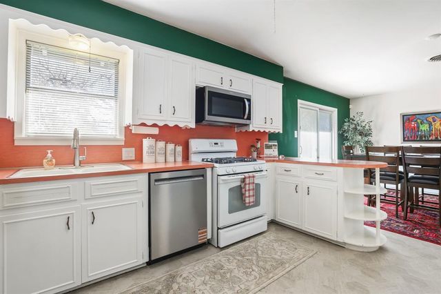 8511 Burrell DR, Austin, TX 78757