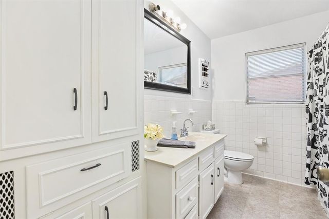 8511 Burrell DR, Austin, TX 78757