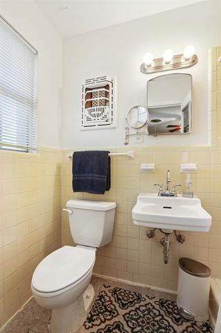 8511 Burrell DR, Austin, TX 78757