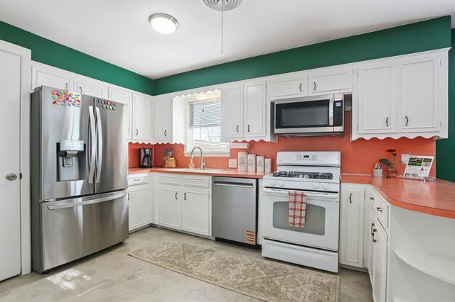 8511 Burrell DR, Austin, TX 78757