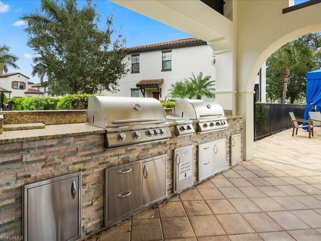 15102 Palmer Lake CIR # 105, Naples, FL 34109