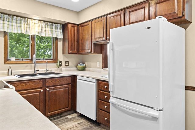 4591 Kennedy Road, Cottage Grove, WI 53527