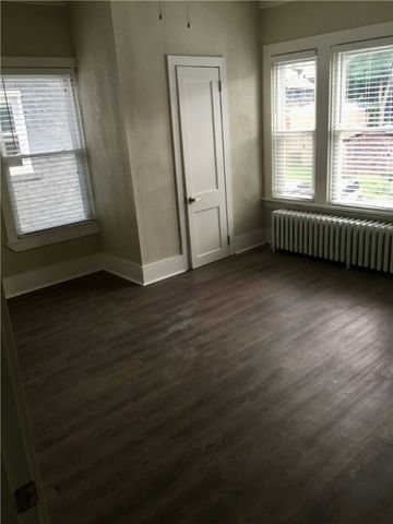 2115 Murray Ave, Squirrel Hill, PA 15217