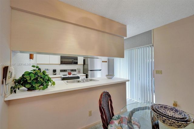 11100 SW 15th Mnr, Davie, FL 33324