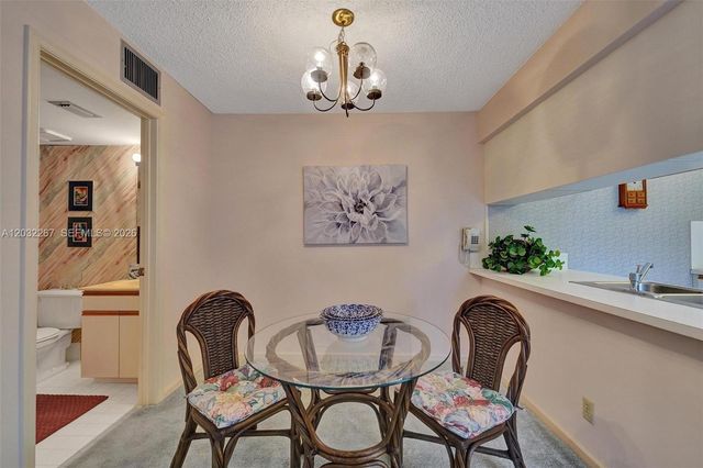 11100 SW 15th Mnr, Davie, FL 33324