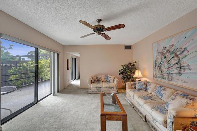 11100 SW 15th Mnr, Davie, FL 33324
