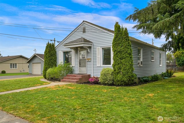 204 S 16th Street, Lynden, WA 98264