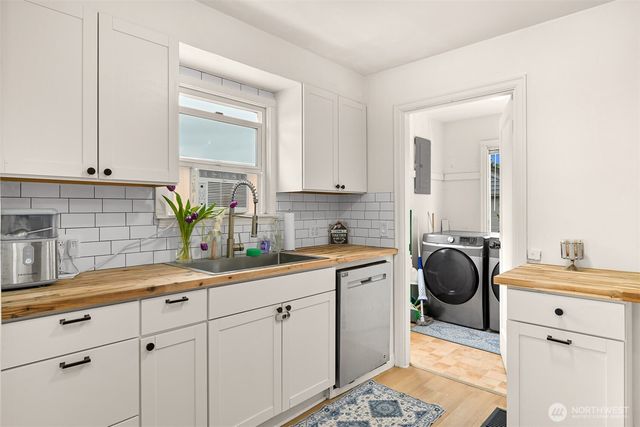 204 S 16th Street, Lynden, WA 98264