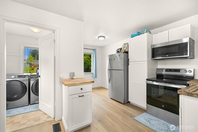 204 S 16th Street, Lynden, WA 98264