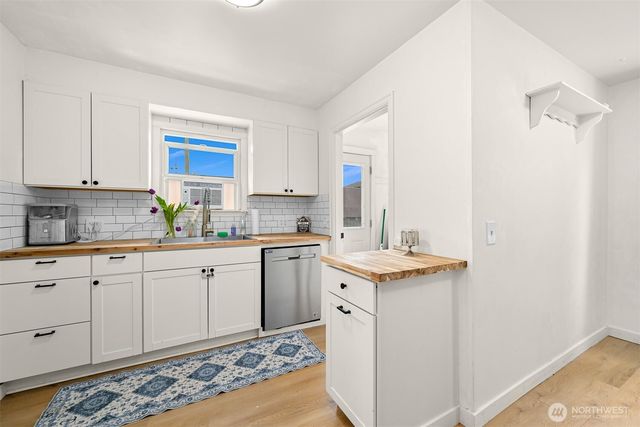 204 S 16th Street, Lynden, WA 98264