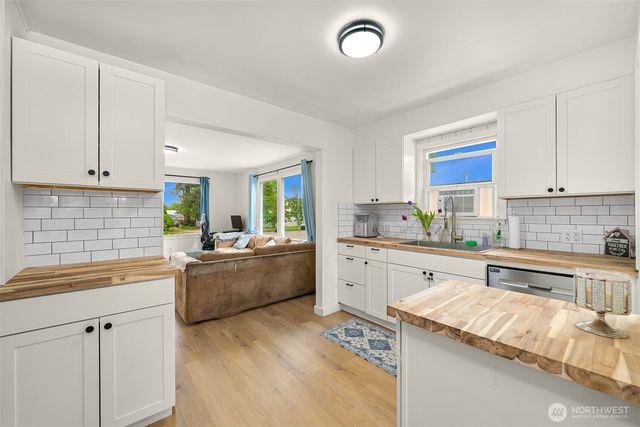 204 S 16th Street, Lynden, WA 98264
