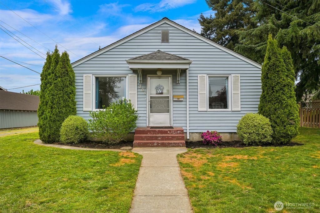 204 S 16th Street, Lynden, WA 98264