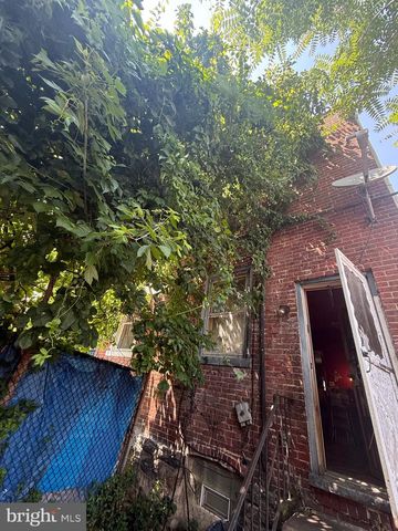 2104 CHURCH LN, Philadelphia, PA 19138