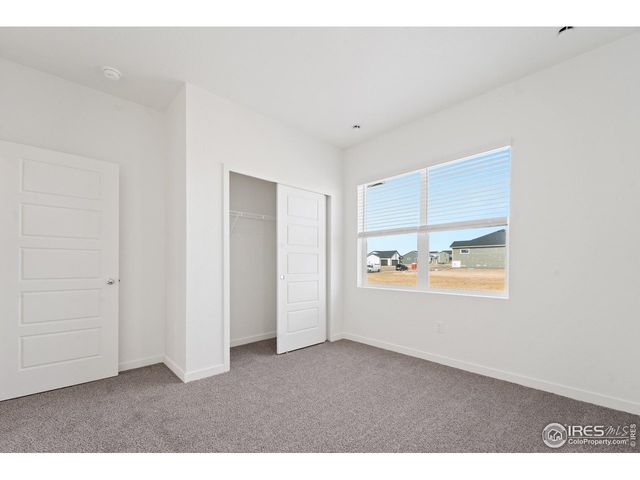 450 Buckboard Dr, Hudson, CO 80642